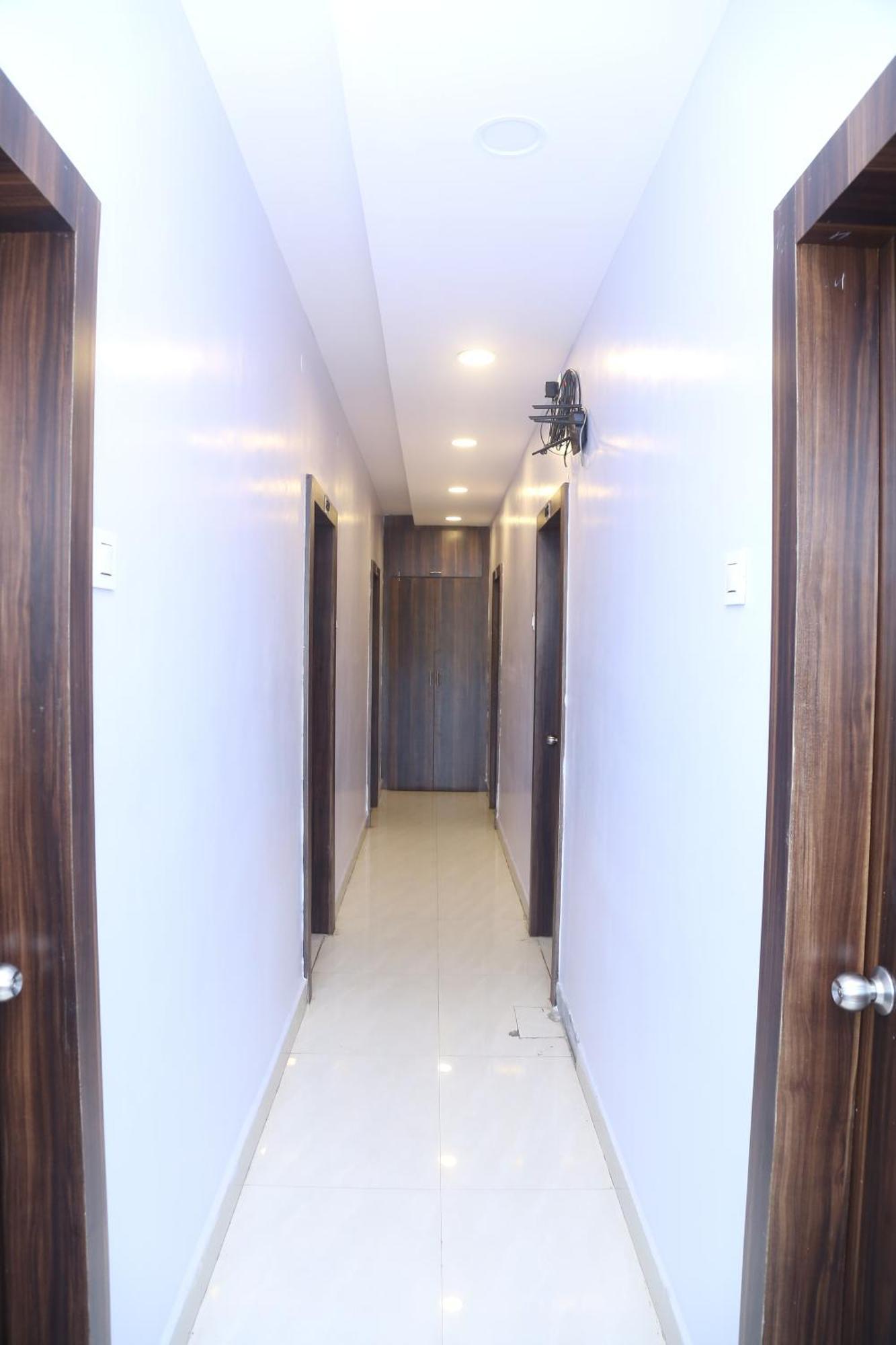Sk Guest House فيساخاباتنام المظهر الخارجي الصورة